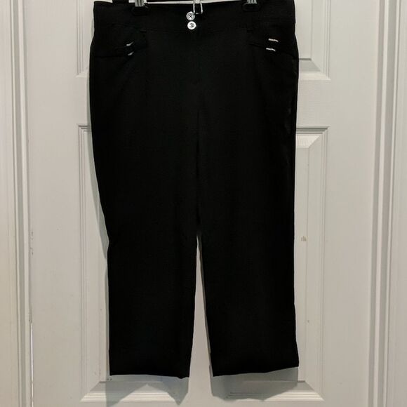 Dressbarn black Capri  pants Sz 10
NWOT - Picture 1 of 7